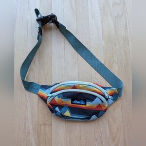 Kavu Geometric Patterned Waist Bag / Fanny Pack / Shoulder Sling Bag